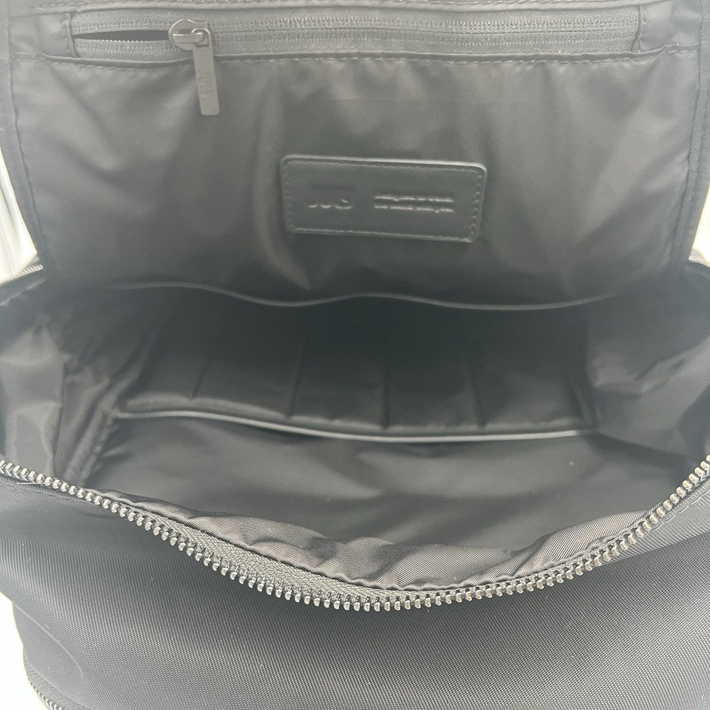 July Carry All 20L Travel Backpack Black Laptop Backpack Luggage Sleeve New - Picture 10 of 12